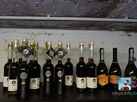 Set met flessen likeur en mousserende dranken