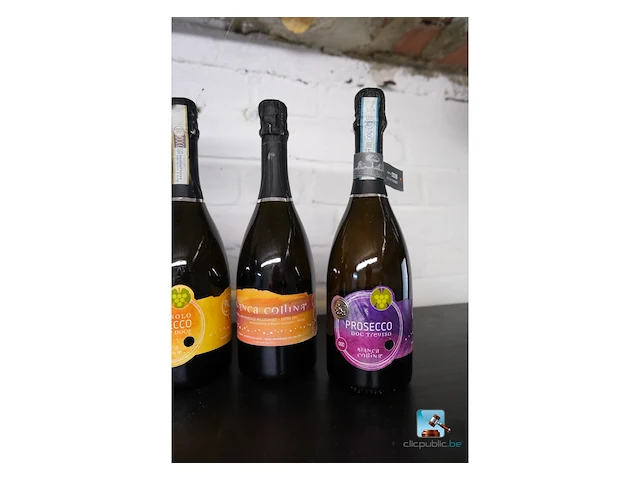 Set met flessen likeur en mousserende dranken - afbeelding 2 van  9