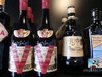 Set met flessen sterke drank en likeuren - afbeelding 6 van  12