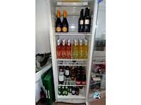 Set met flessen wijn, prosecco en limonade