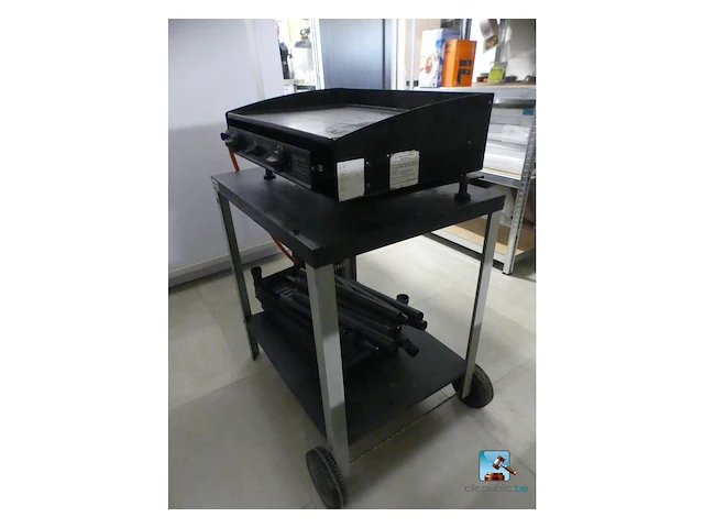 Set met gasplancha en barbecues - afbeelding 1 van  8