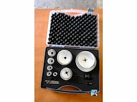 Set met gatenzagen