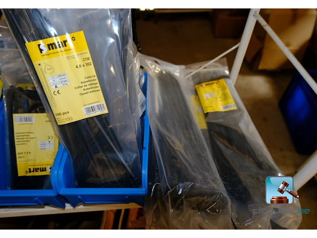 Set met gereedschap en verbruiksartikelen voor de bouw - afbeelding 7 van  10