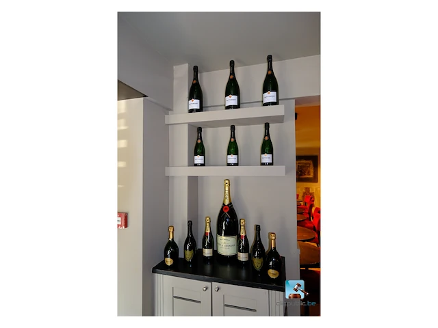 Set met lijsten en decoratieve flessen - afbeelding 7 van  10