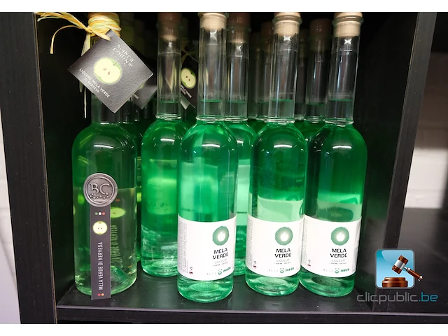 Set met likeuren van groene appel - afbeelding 1 van  4
