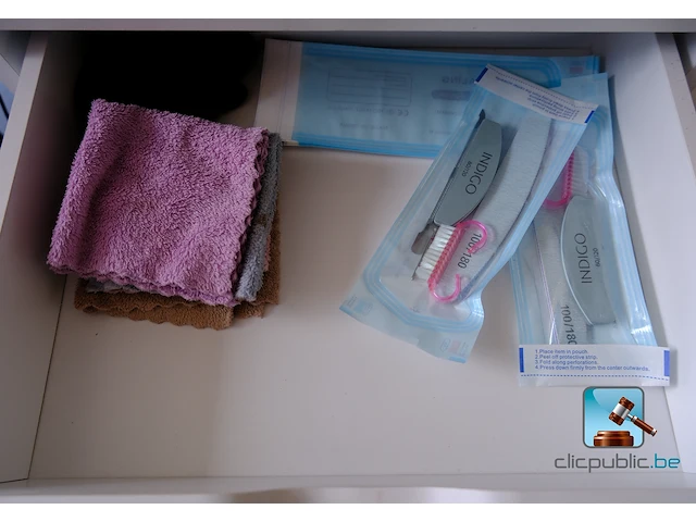 Set met meubilair en manicurebenodigdheden - afbeelding 8 van  19