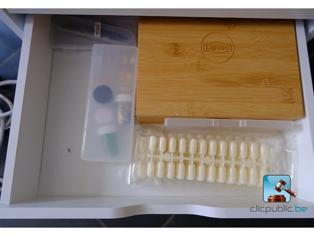 Set met meubilair en manicurebenodigdheden - afbeelding 10 van  19