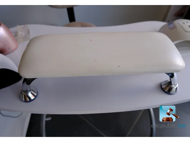 Set met meubilair en manicurebenodigdheden - afbeelding 17 van  19