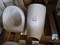 Set met urinoirs en toiletten - afbeelding 7 van  9