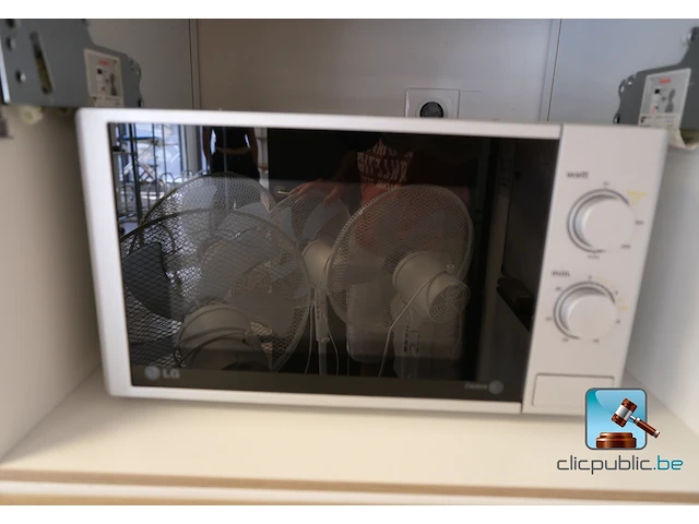 Set met ventilatoren en een magnetron - afbeelding 4 van  5