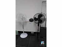 Set met ventilatoren en radio