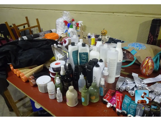 Set meubels en diverse artikelen - afbeelding 2 van  6