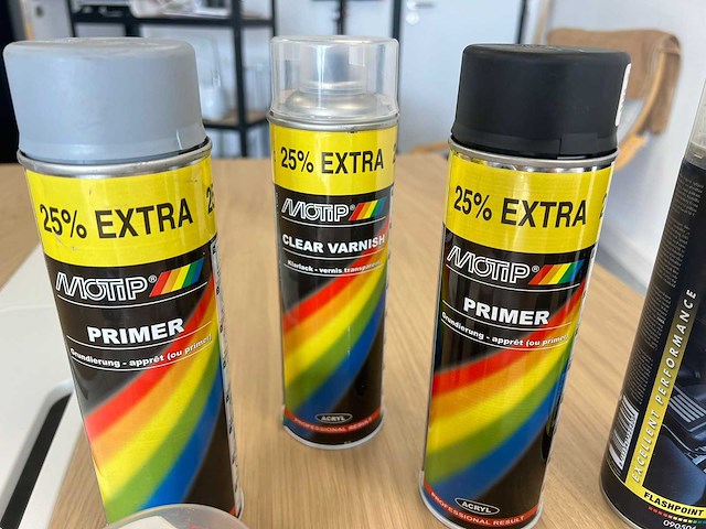 Set motip primers, lakken, reinigers en plamuur - afbeelding 2 van  5
