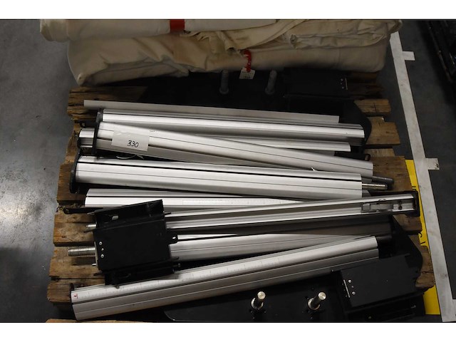 Set of 2 audipack pro tv stands - other - afbeelding 1 van  1