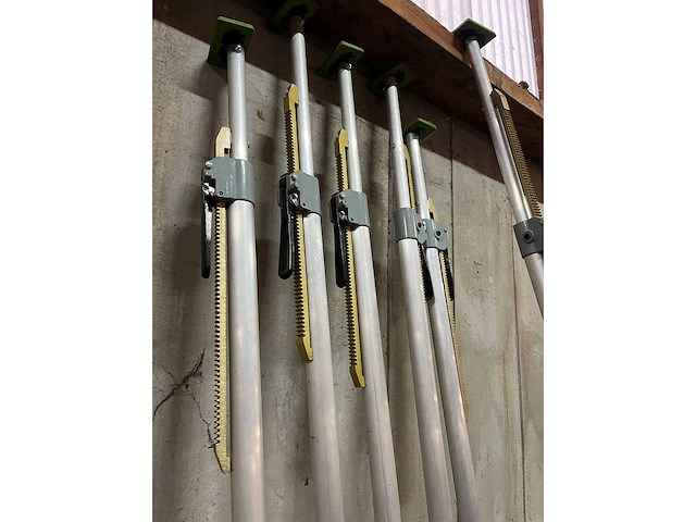 Set plafondsteunen - afbeelding 2 van  2