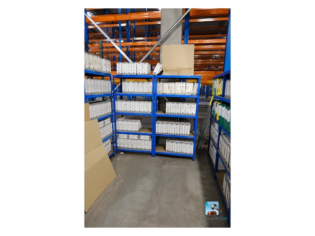 Set planken zonder inhoud - afbeelding 4 van  5