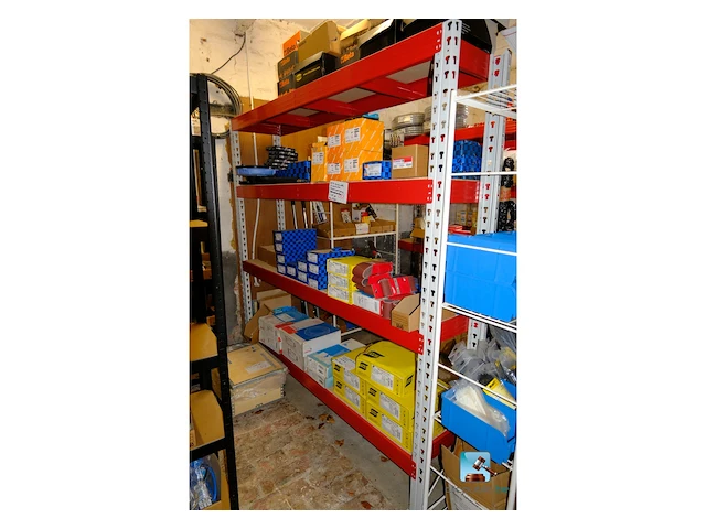Set planken zonder inhoud - afbeelding 1 van  8