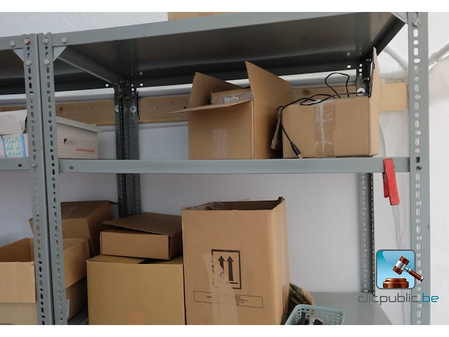 Set planken zonder inhoud - afbeelding 7 van  10