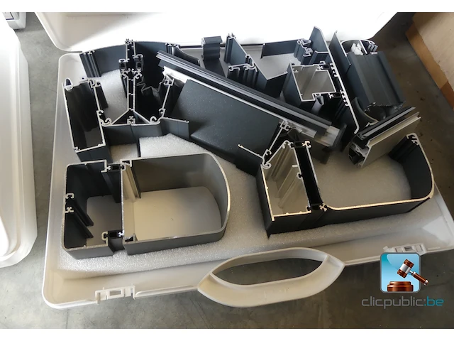 Set presentatiekoffers voor chassis - afbeelding 2 van  7