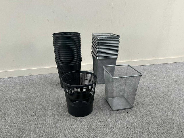 Set prullenbakken - waste containers & bins (33x) - afbeelding 2 van  5