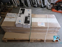 Set radiatoren met bevestigingsmateriaal - afbeelding 1 van  4