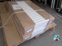Set radiatoren met bevestigingsmateriaal - afbeelding 2 van  4