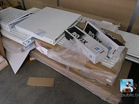 Set radiatoren met bevestigingsmateriaal - afbeelding 1 van  9