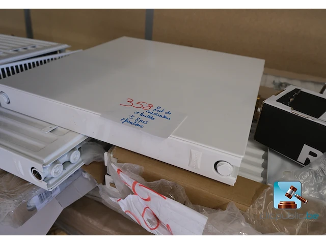 Set radiatoren met bevestigingsmateriaal - afbeelding 4 van  9