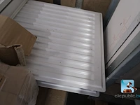 Set radiatoren met bevestigingsmateriaal - afbeelding 5 van  9