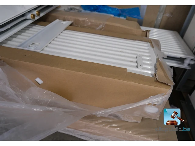 Set radiatoren met bevestigingsmateriaal - afbeelding 7 van  9