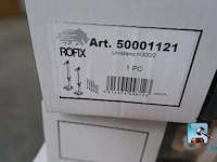 Set radiatoren met thermostaatknoppen en bevestigingsmateriaal - afbeelding 3 van  13