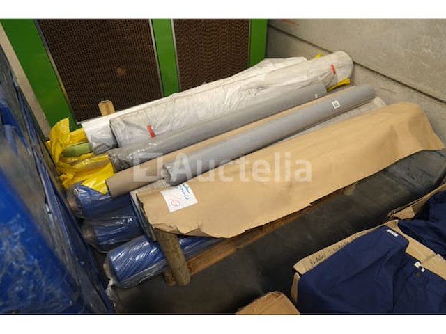Set rollen stoffen, papier, allerlei kunststoffen - afbeelding 5 van  6