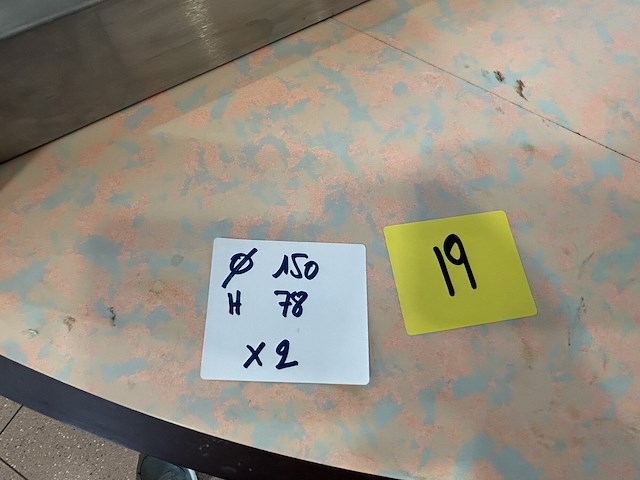 Set ronde tafels (2) - afbeelding 1 van  2