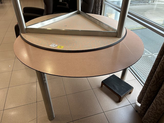 Set ronde tafels (2) - afbeelding 2 van  3