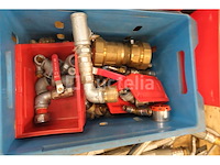 Set sanitaire voorzieningen en accessoires - afbeelding 5 van  15