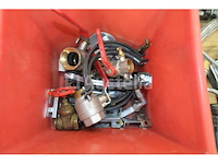 Set sanitaire voorzieningen en accessoires - afbeelding 6 van  15