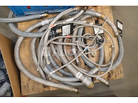 Set sanitaire voorzieningen en accessoires - afbeelding 8 van  15