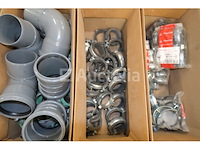 Set sanitaire voorzieningen en accessoires - afbeelding 10 van  15