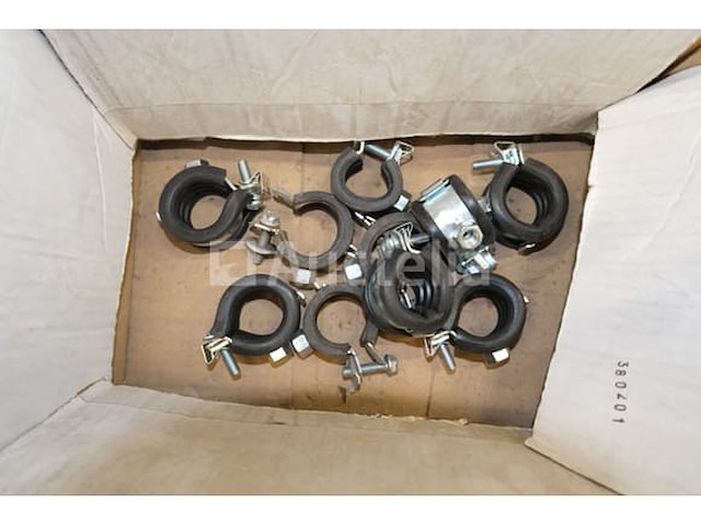 Set sanitaire voorzieningen en accessoires - afbeelding 12 van  15