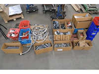 Set sanitaire voorzieningen en accessoires - afbeelding 15 van  15