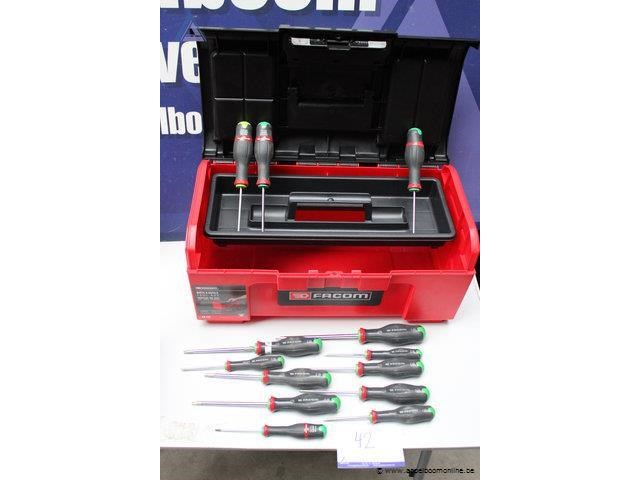 Set schroevendraaiers - facom - diverse maten gereedschapskoffer - facom - afbeelding 1 van  3