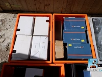 Set serviesgoed en verbruiksartikelen - afbeelding 5 van  12