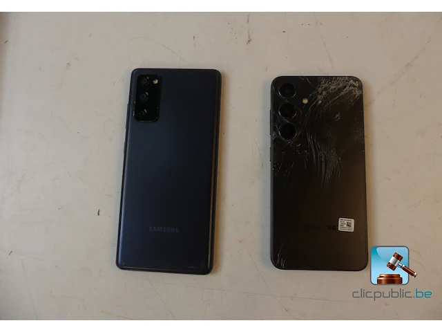 Set smartphones met toetsenbord - afbeelding 6 van  12