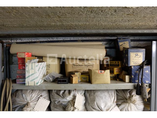 Set stijlen en diverse beslagen - afbeelding 15 van  18