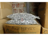 Set stijlen en diverse beslagen - afbeelding 1 van  21