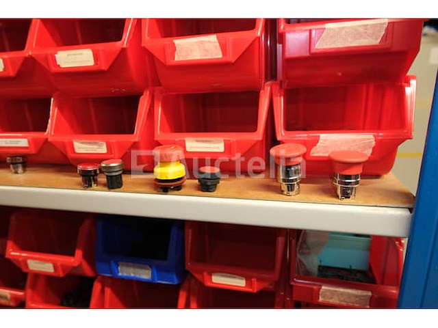 Set stroomonderbrekers en diverse elektrische accessoires - afbeelding 4 van  32