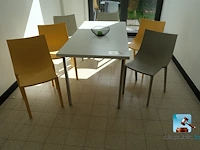 Set tafel en stoelen