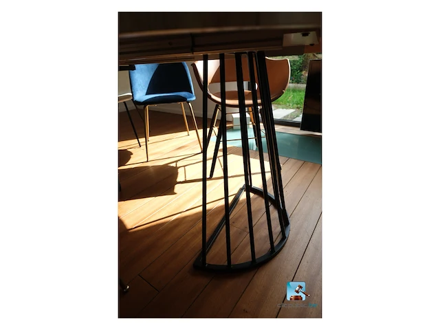 Set tafel en stoelen - afbeelding 5 van  10
