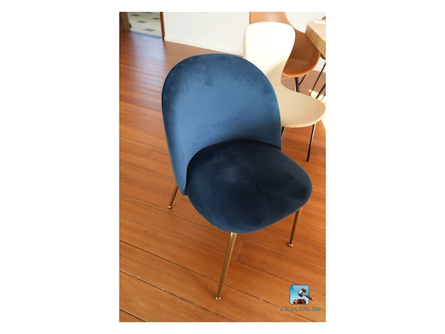Set tafel en stoelen - afbeelding 6 van  10