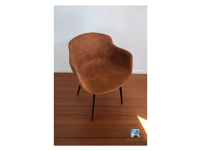 Set tafel en stoelen - afbeelding 9 van  10
